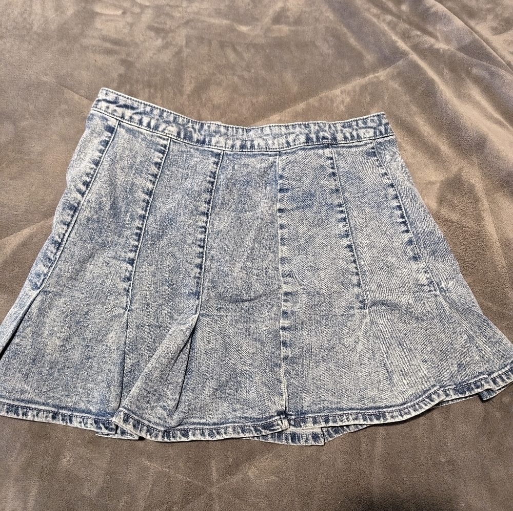 NWT pleated Denim mini skirt size 15